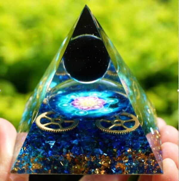 Crystal Pyramid Decoration - Image 5