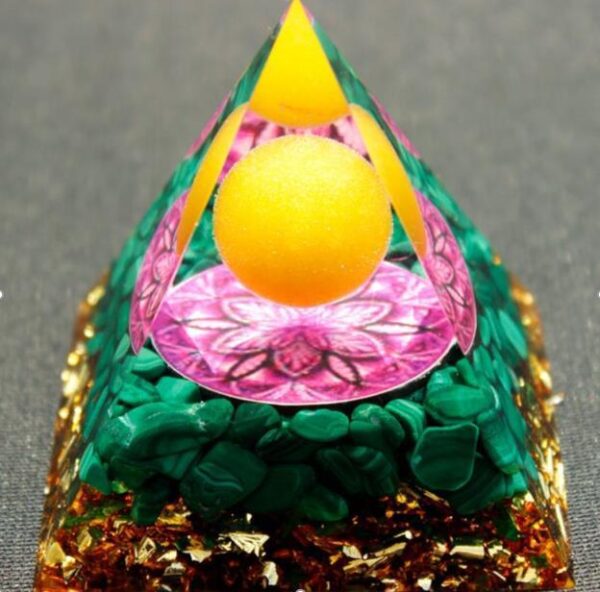 Crystal Pyramid Decoration - Image 2