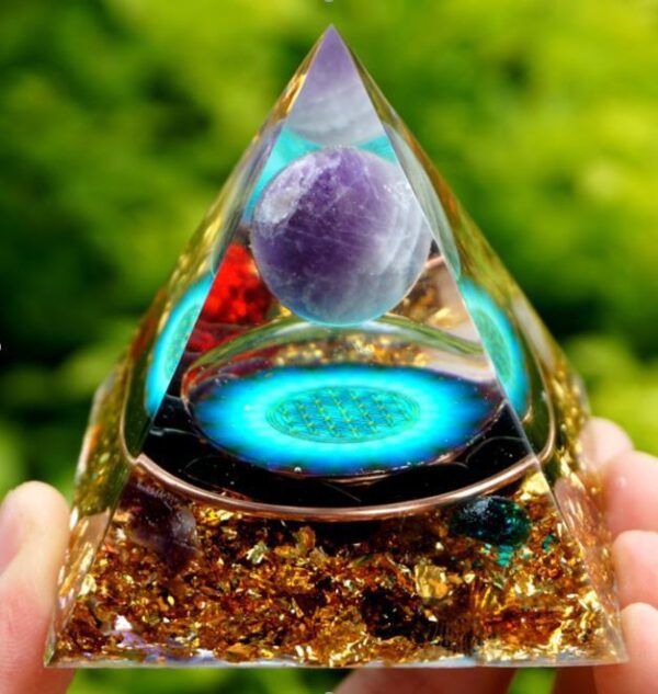 Crystal Pyramid Decoration - Image 3