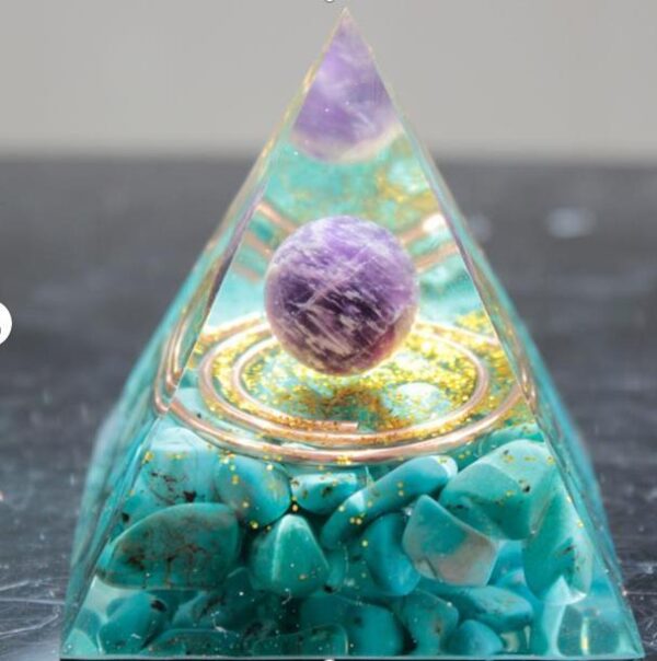 Crystal Pyramid Decoration - Image 10